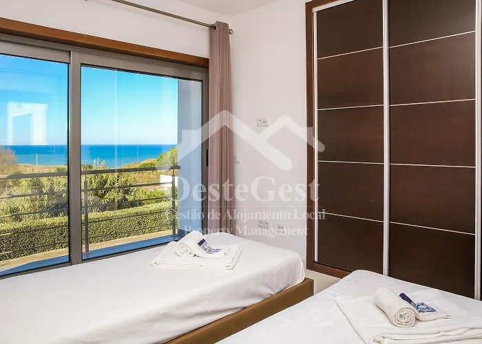 Villa Azinhança Do Mar